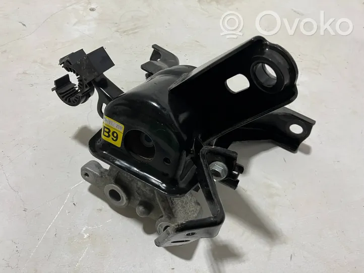 Toyota Corolla E210 E21 Support, suspension du moteur 89