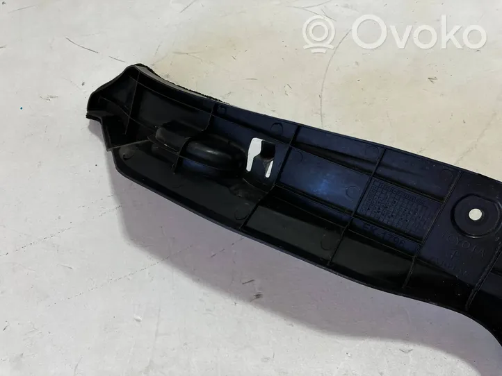 Toyota Auris E180 Supporto/guarnizione in poliuretano espanso del parafango 5382802160