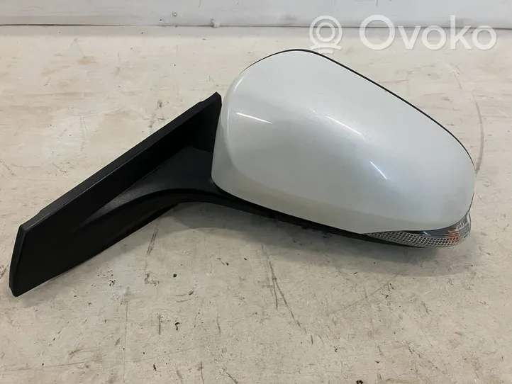 Toyota C-HR Front door electric wing mirror 