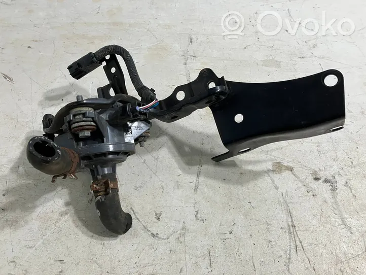 Toyota Auris E180 Pompe à eau de liquide de refroidissement G904052010