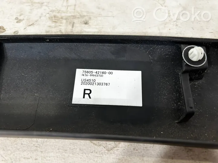 Toyota RAV 4 (XA50) Bande de garniture d’arche arrière 756054216000