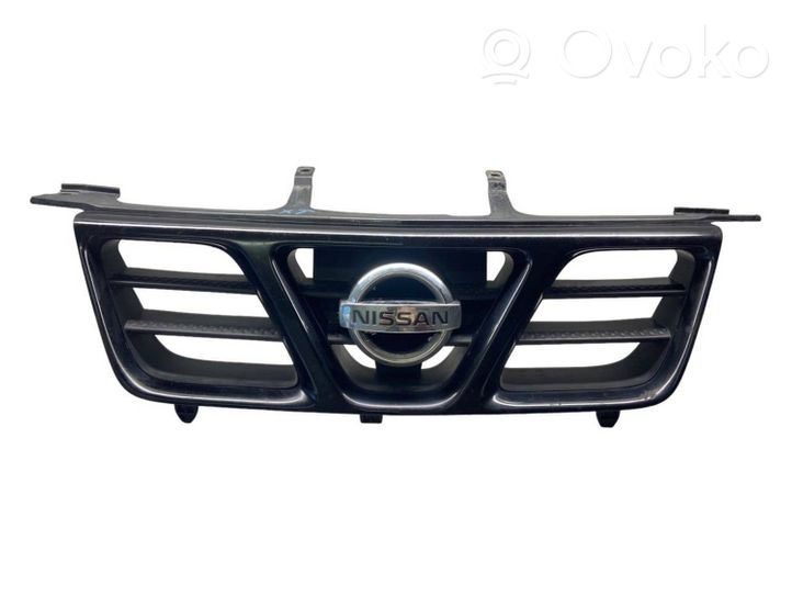 Nissan X-Trail T30 Grille calandre supérieure de pare-chocs avant 623108H700