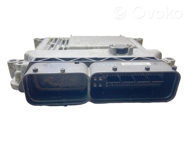 Hyundai i30 Sterownik / Moduł ECU 9001040164KC