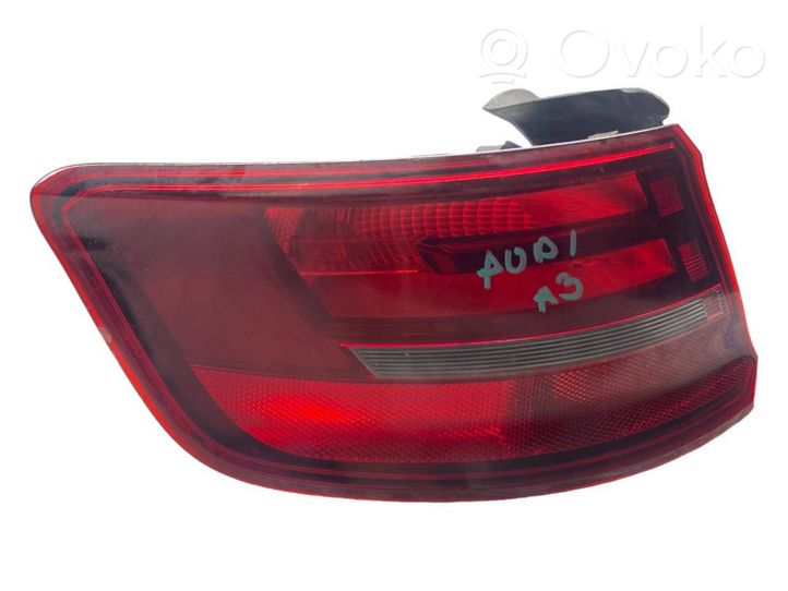 Audi A3 S3 8V Aizmugurējais lukturis virsbūvē 8V4945095