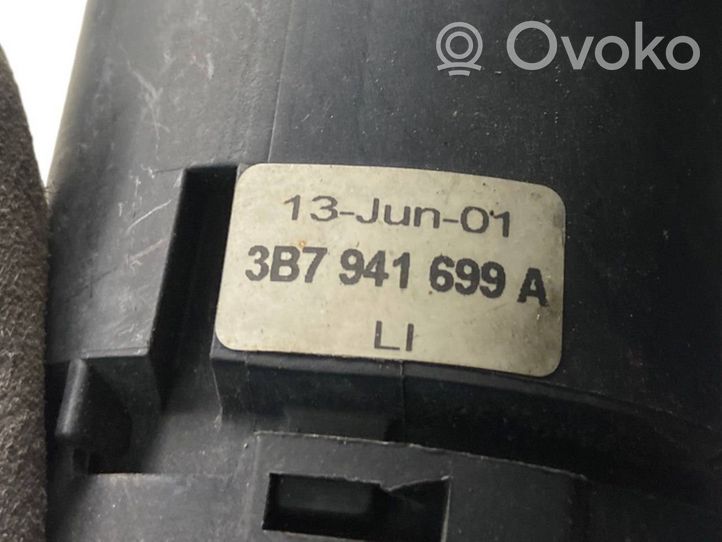 Volkswagen PASSAT B5 Światło przeciwmgłowe przednie 3B7941699A