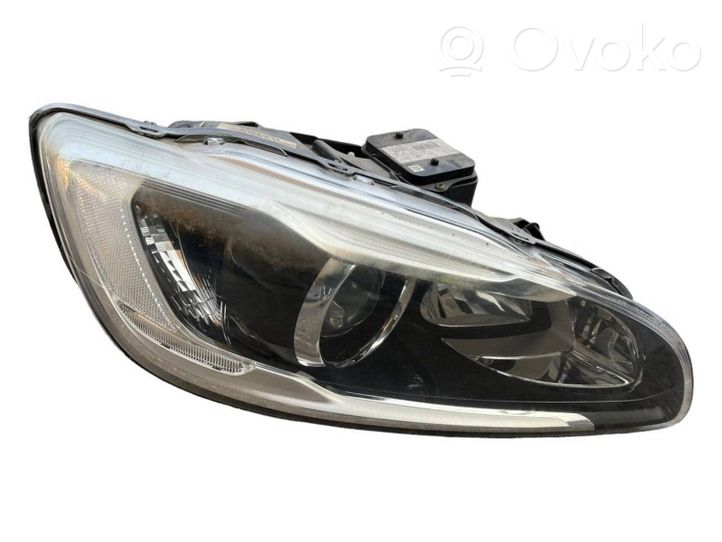 Volvo S60 Lampa przednia 31395905