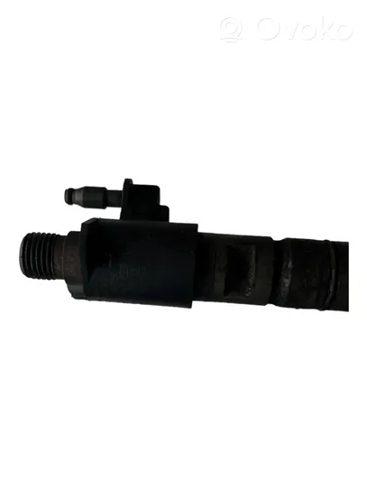 Volvo V60 Fuel injector 31303238