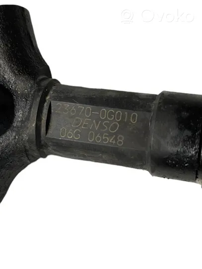 Toyota Avensis T250 Injecteur de carburant 236700G010