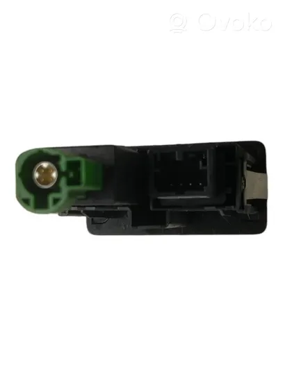 Volkswagen Crafter USB-Anschluss 5g0035222e