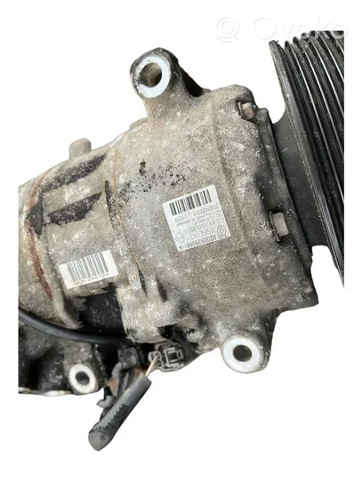 Renault Megane III Compressore aria condizionata (A/C) (pompa) 8200939386