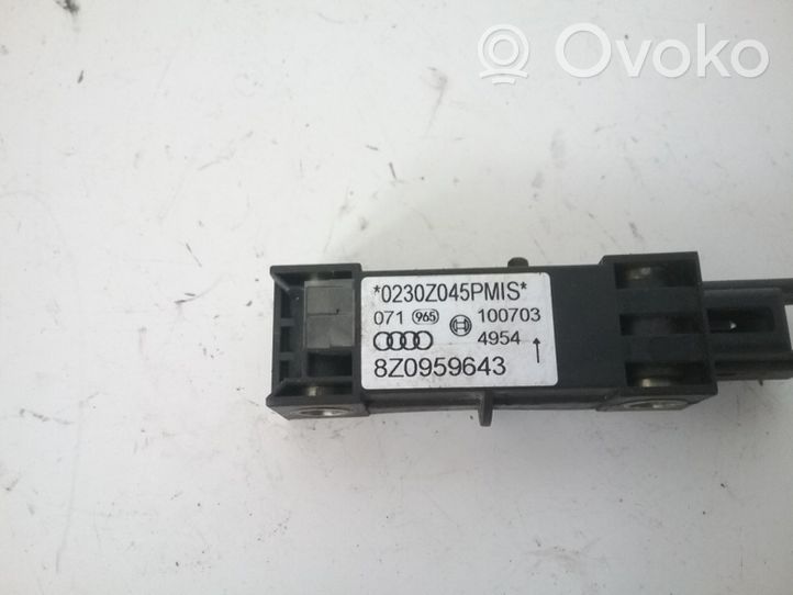 Audi A2 Sensore d’urto/d'impatto apertura airbag 8Z0959643