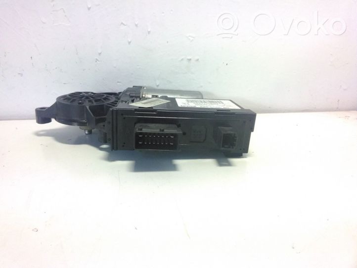 Peugeot 307 Front door window regulator motor 9637130680