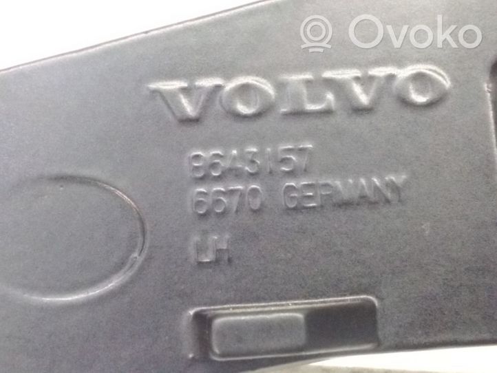 Volvo V70 Zawias klapy tylnej bagażnika 8643157