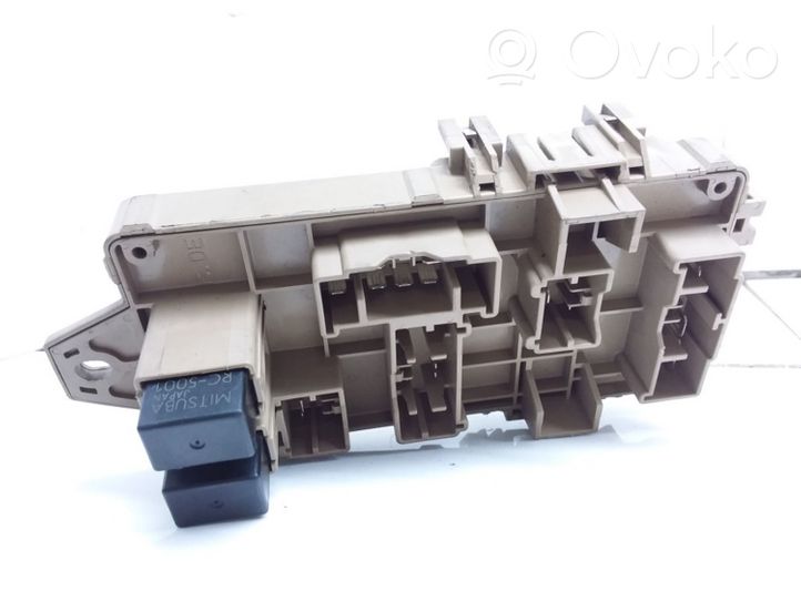 Subaru Impreza II Fuse module LB100601B