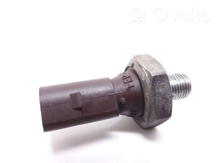 Audi A2 Oil pressure sensor 038919081