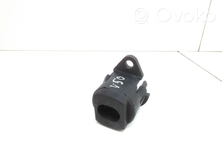 Volvo V50 Fixation de radiateur 30639749