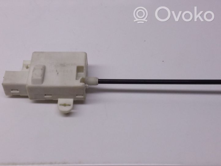 Renault Megane II Fuel tank cap lock motor 091003