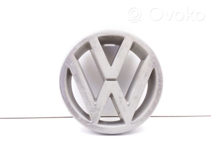 Volkswagen PASSAT B3 Gamintojo ženkliukas 357853601
