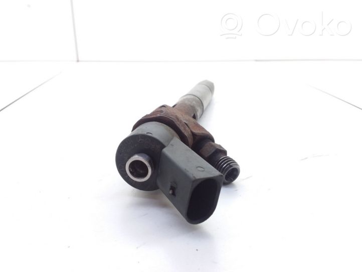 Mercedes-Benz Vaneo W414 Fuel injector A6680700887