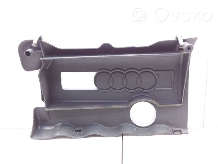 Audi A4 S4 B5 8D Variklio dangtis (apdaila) 058103724D