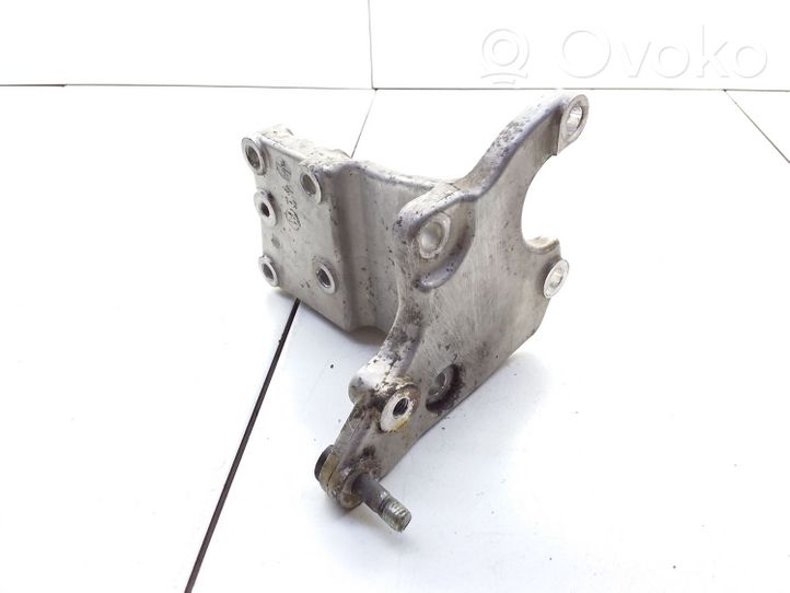 Suzuki Liana Supporto del generatore/alternatore 