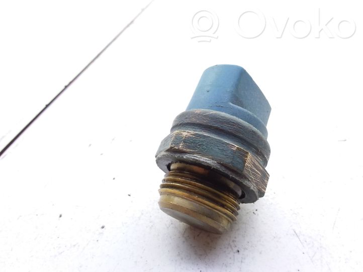 Audi 80 90 B3 Kühlmitteltemperatur Sensor Fühler Geber 811959481