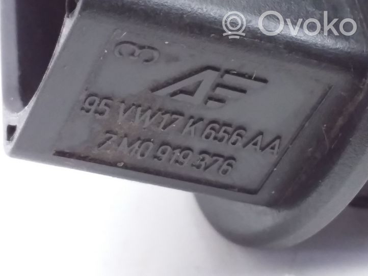 Volkswagen PASSAT B5.5 Sensor Wischwasserstand 95VW17K656AA