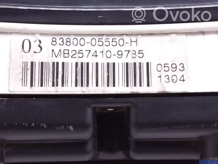 Toyota Avensis T220 Tachimetro (quadro strumenti) MB2574109785