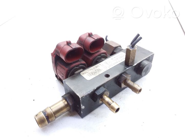 Volvo 850 Injecteur de carburant 110R000040