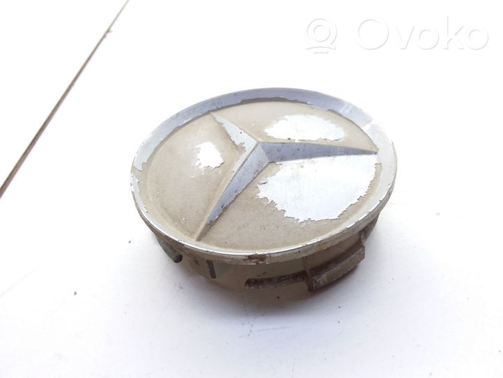 Mercedes-Benz C W202 R12 wheel hub/cap/trim 2014010225