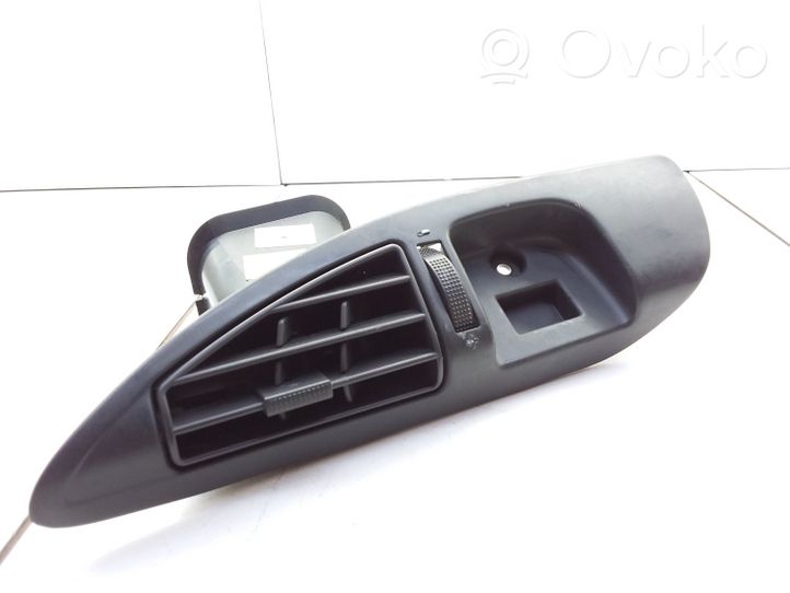 Peugeot 807 Copertura griglia di ventilazione cruscotto A1000119