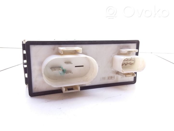 Volkswagen PASSAT B3 Coolant fan relay 898719000