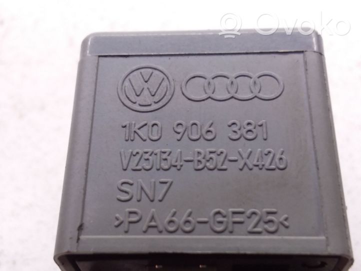 Volkswagen PASSAT B6 Relais de commutateur feux de détresse 1K0906381