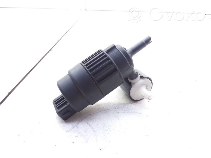 Opel Omega B1 Pompe de lave-glace de pare-brise 