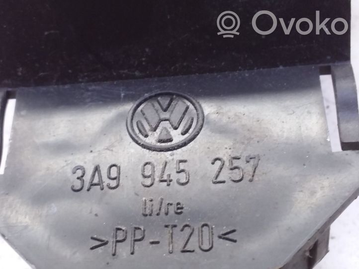 Volkswagen PASSAT B3 Inne komputery / moduły / sterowniki 3A9945257