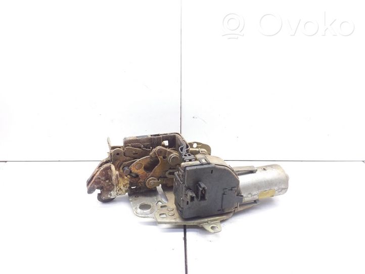 Mercedes-Benz E W210 Serrure de loquet coffre A2107400536