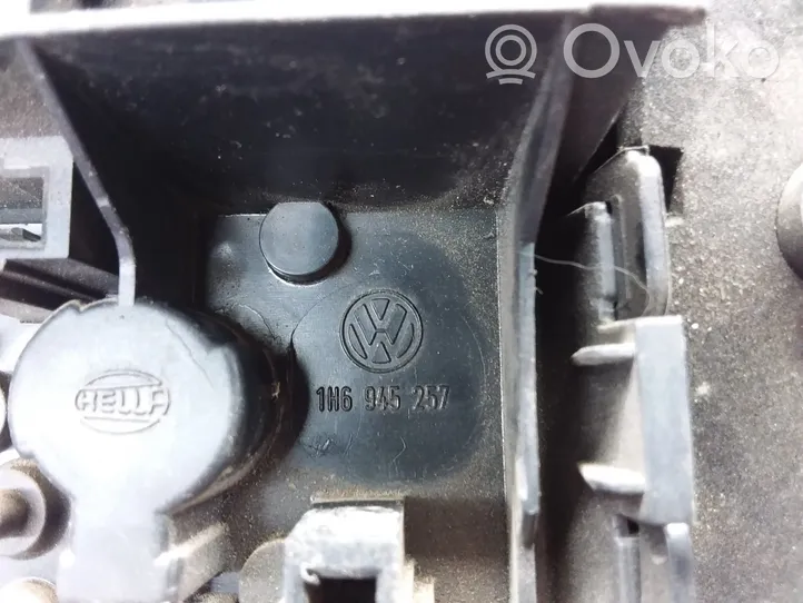 Volkswagen Golf III Galinis žibintas kėbule 1H6945257
