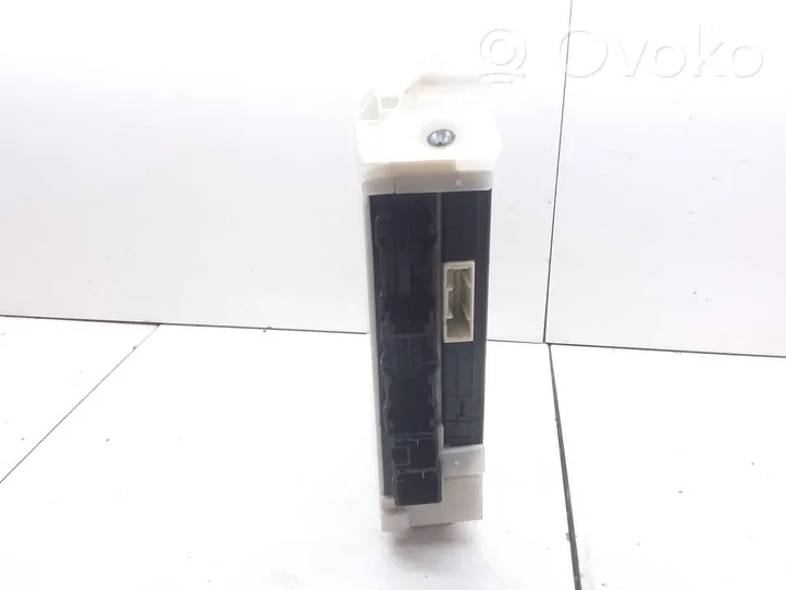 Toyota C-HR Fuse module 89221F4010