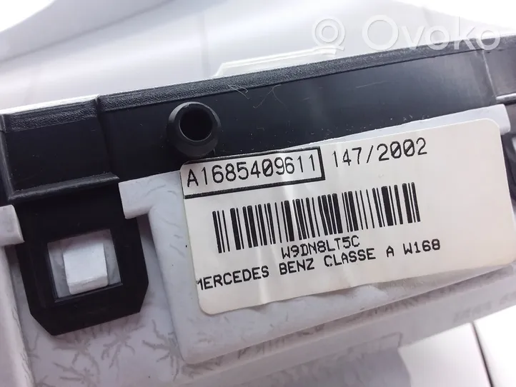 Mercedes-Benz A W168 Tachimetro (quadro strumenti) A1685409611