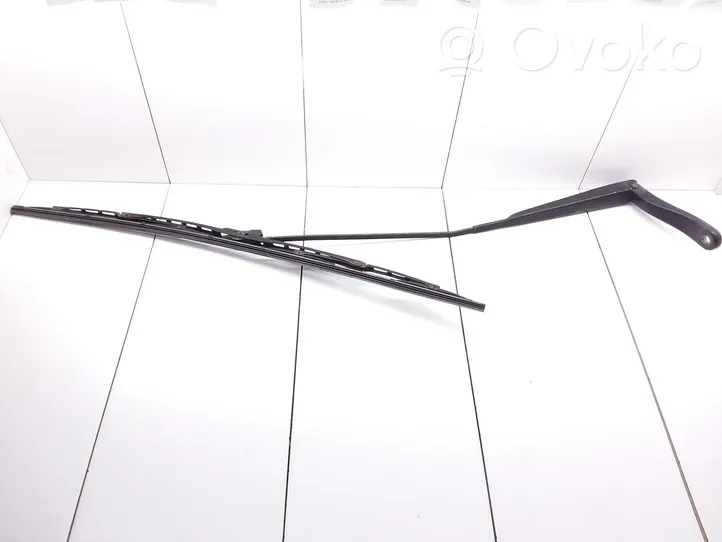 Renault Master III Windshield/front glass wiper blade 8200734779