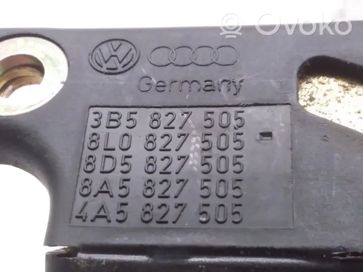Volkswagen PASSAT B5 Blocco/chiusura/serratura del portellone posteriore/bagagliaio 3B5827505