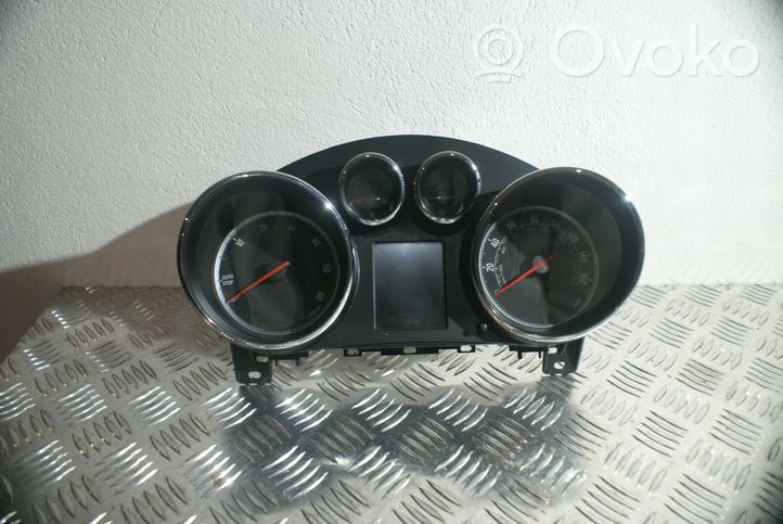 Opel Astra J Spidometras (prietaisų skydelis) 13374944