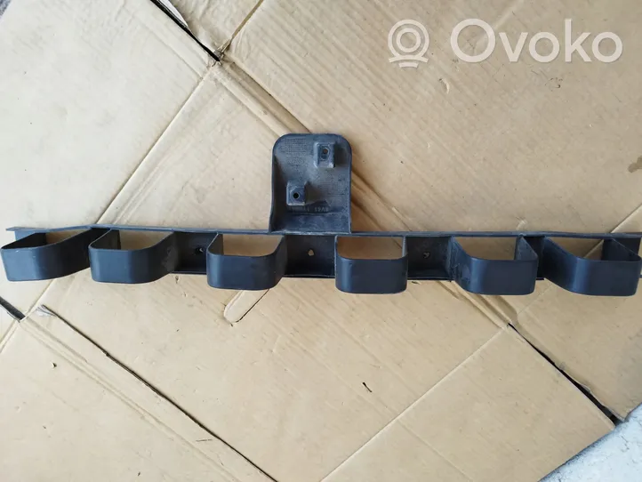 Ford Kuga I Staffa di rinforzo montaggio del paraurti posteriore 8V4117B861AB