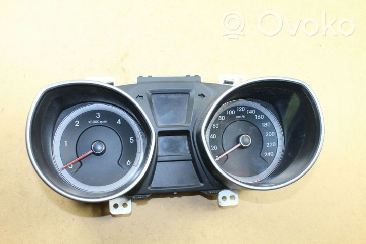 Hyundai i30 Speedometer (instrument cluster) 94003A6553