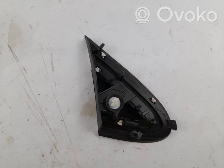 Volvo V40 Listwa / Nakładka na błotnik przedni 31416473