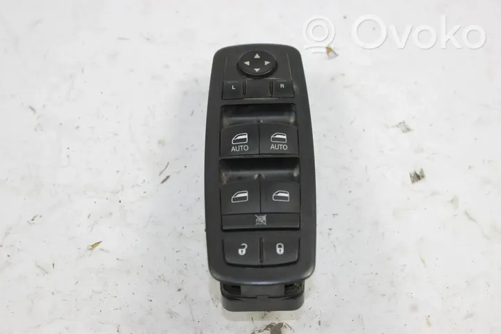 Jeep Cherokee Interruttore di controllo dell’alzacristalli elettrico 68271206AB