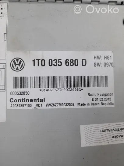 Volkswagen Tiguan Unità principale autoradio/CD/DVD/GPS 1T0035680D