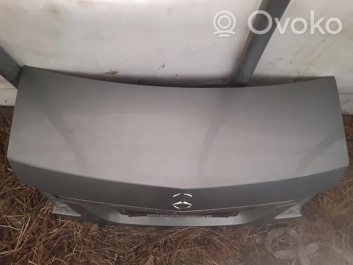 Mercedes-Benz E AMG W212 Aizmugurējais pārsegs (bagāžnieks) 