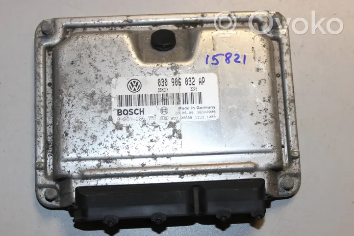 Volkswagen Polo III 6N 6N2 6NF Variklio valdymo blokas 030906032AP