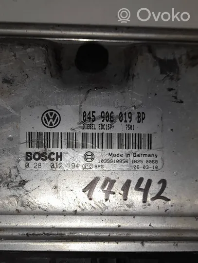 Volkswagen Polo IV 9N3 Dzinēja vadības bloks 045906019BP